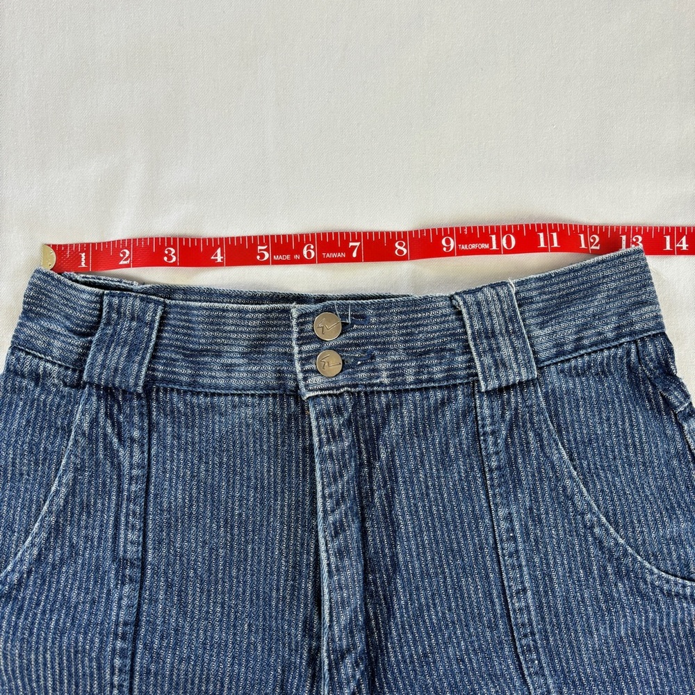 Vintage 90s Y2K High Rise Blue Hickory Stripe Denim Jean Shorts Small 26 - Picture 11 of 15